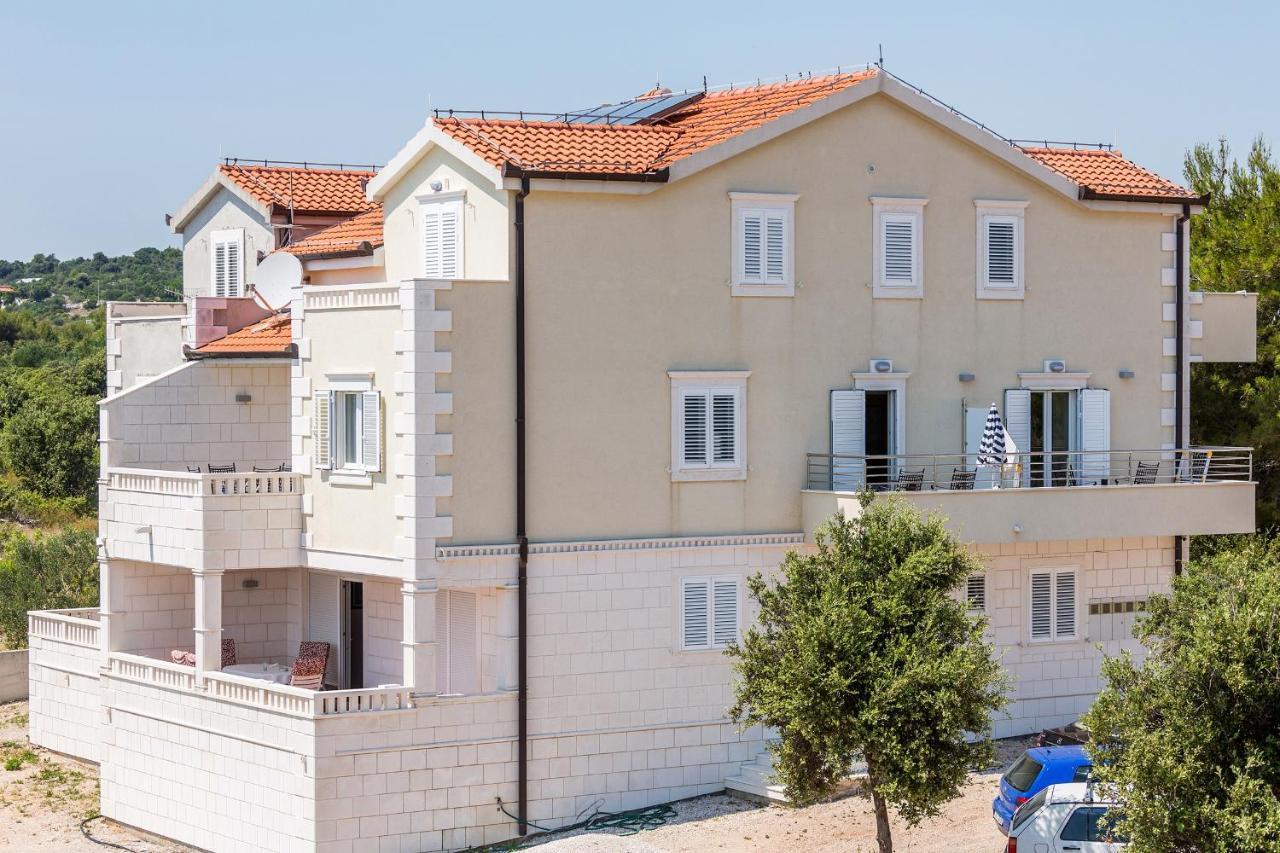 Apartments And Rooms With Parking Space Rogoznica - 10339 Exterior photo