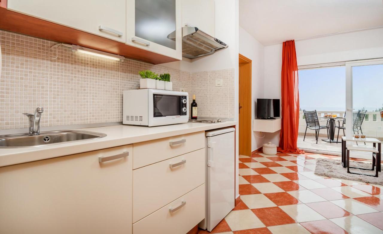 Apartments And Rooms With Parking Space Rogoznica - 10339 Exterior photo